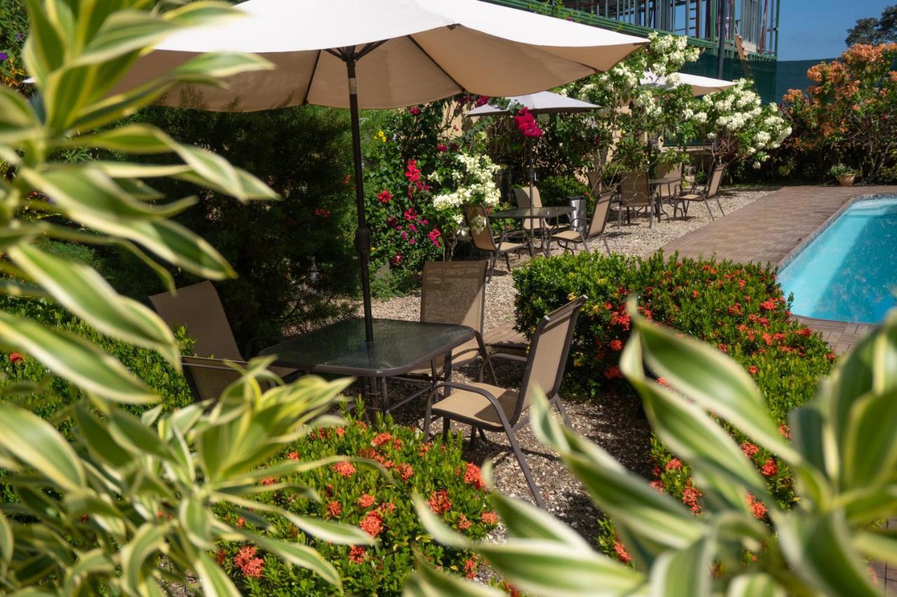 Hotel Margarita And Tour Operator Drakes Bay Buitenkant foto