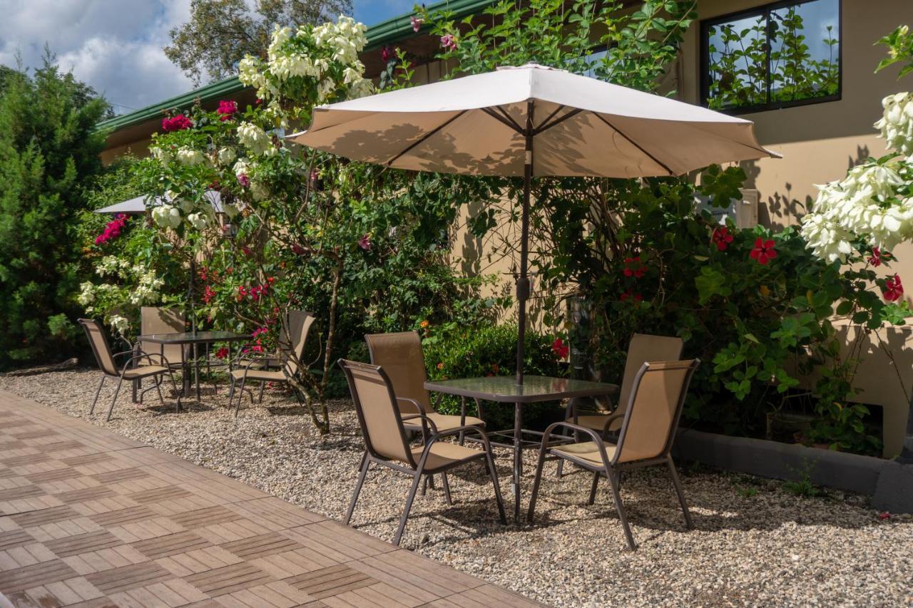 Hotel Margarita And Tour Operator Drakes Bay Buitenkant foto