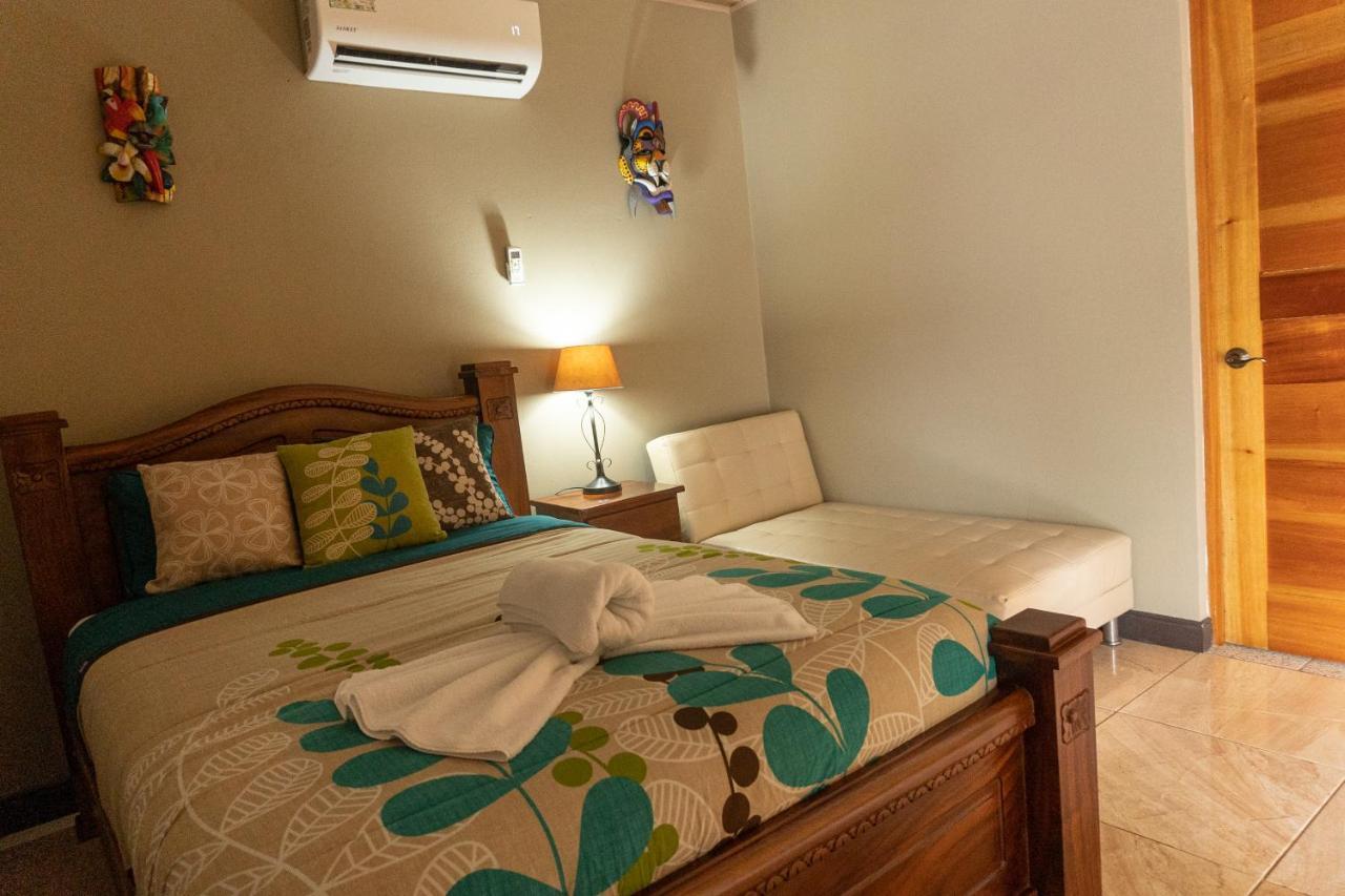 Hotel Margarita And Tour Operator Drakes Bay Buitenkant foto